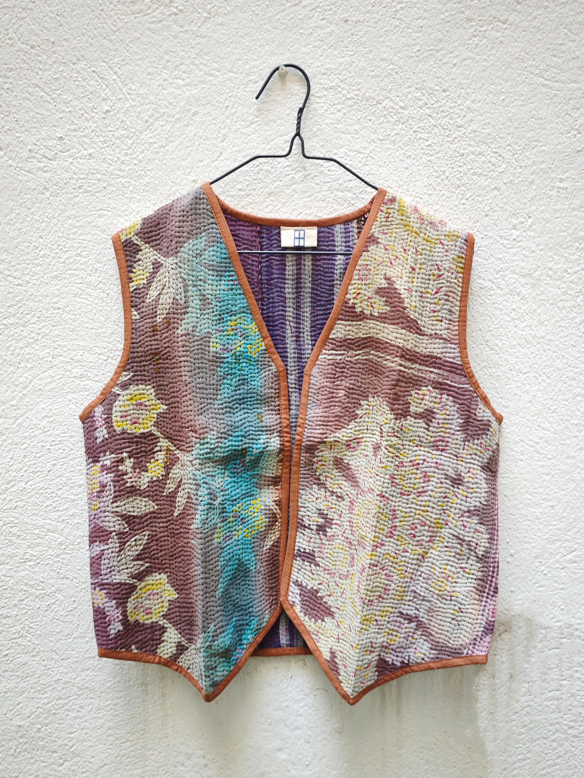 CHALECO PICOS VINTAGE KANTHA 1-2-3-4-5-6-7-8-9-10-11-12-13-14-15-16