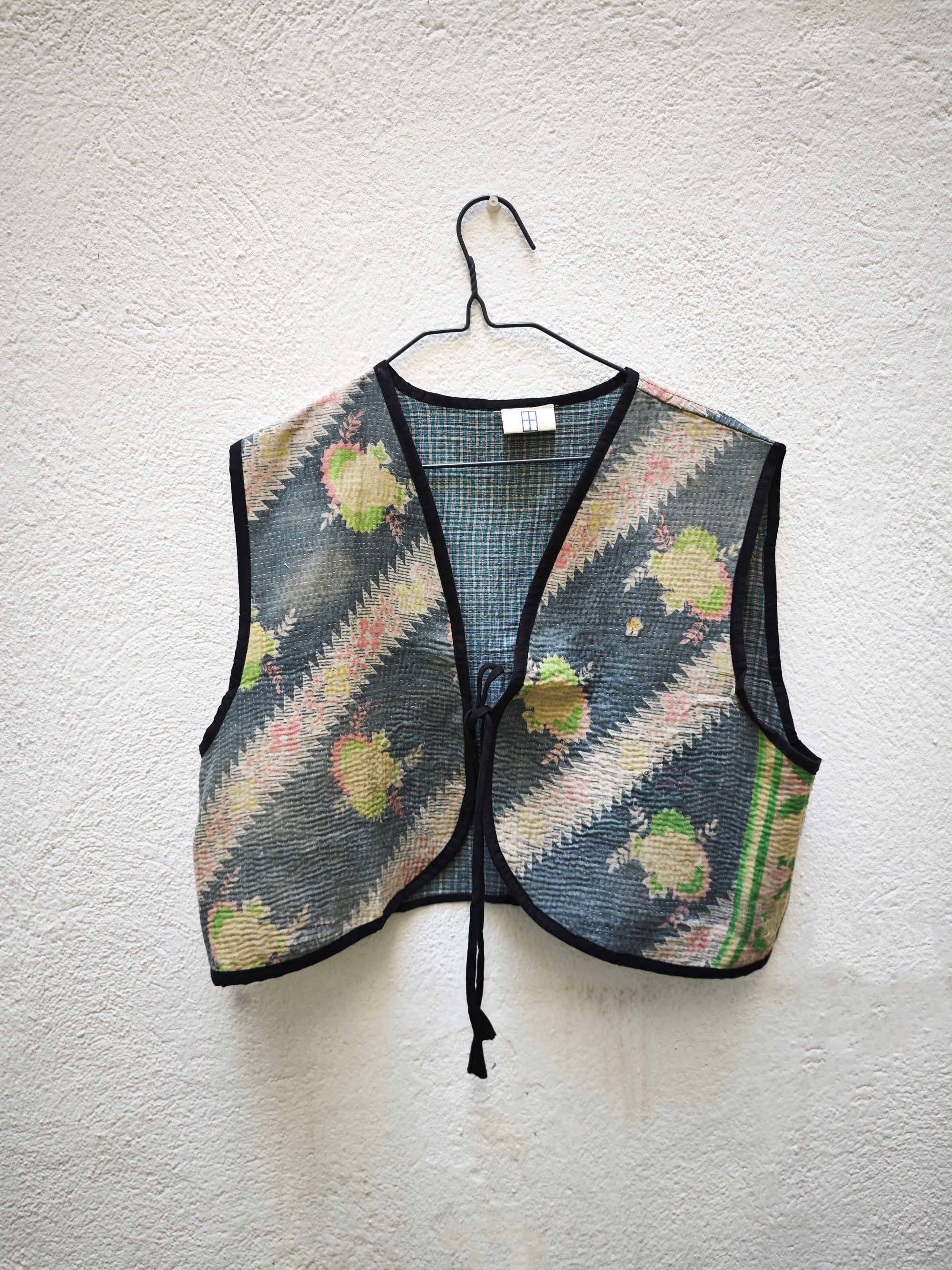 CHALECOS NUDO VINTAGE KANTHA 1-2-3-4-5-6-7-8-9-10-11