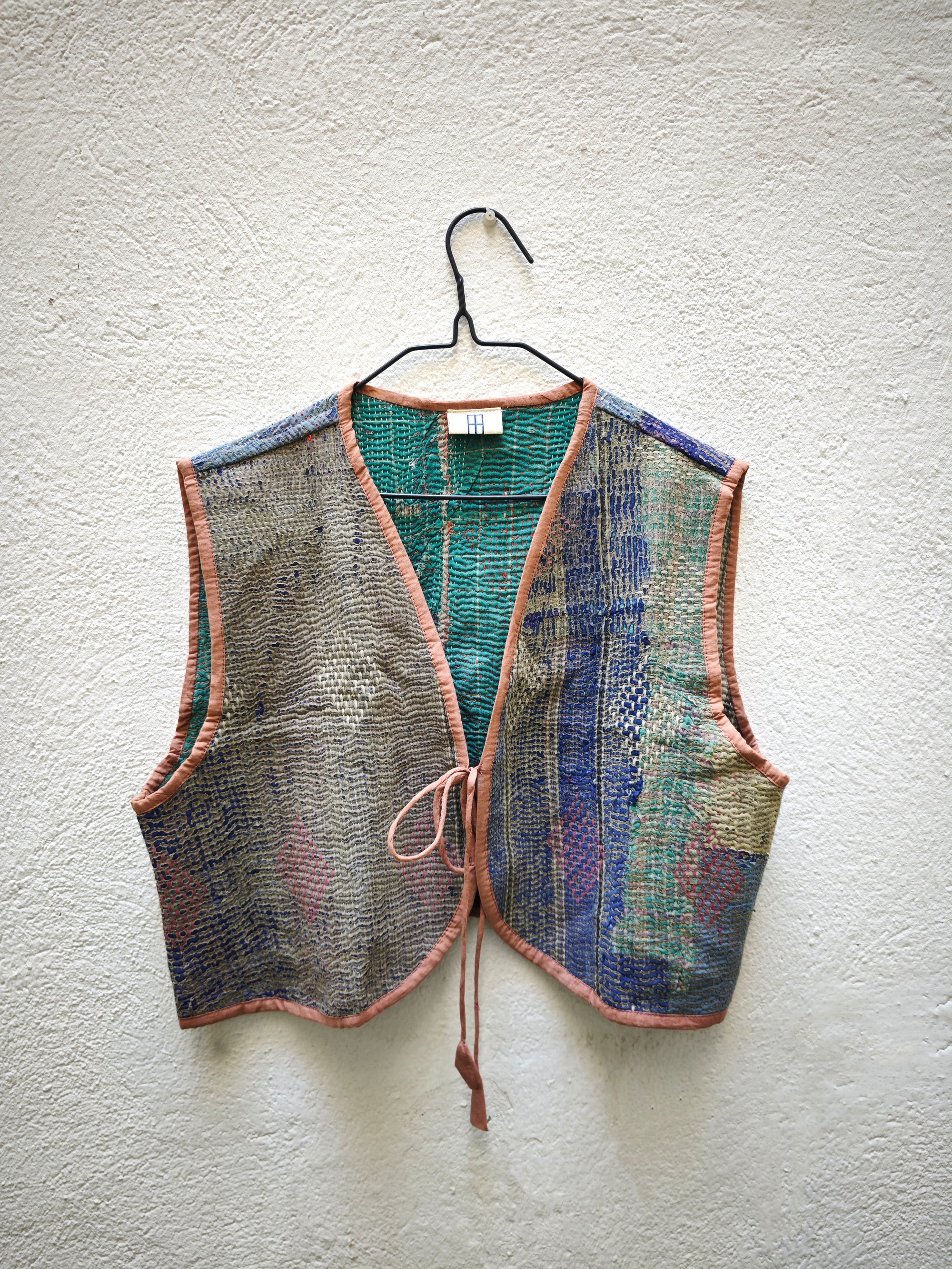 CHALECOS NUDO VINTAGE KANTHA 1-2-3-4-5-6-7-8-9-10-11
