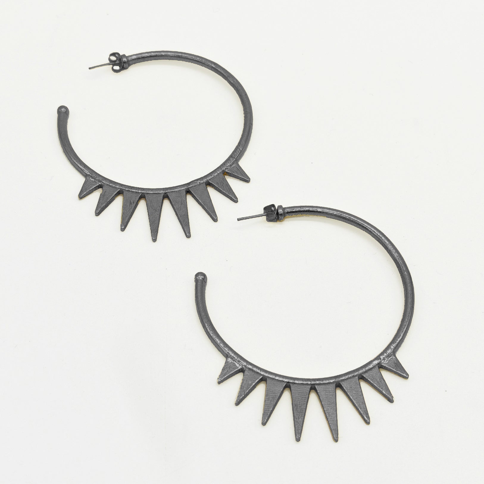 PENDIENTE ARO PUNKY NEGRO XL