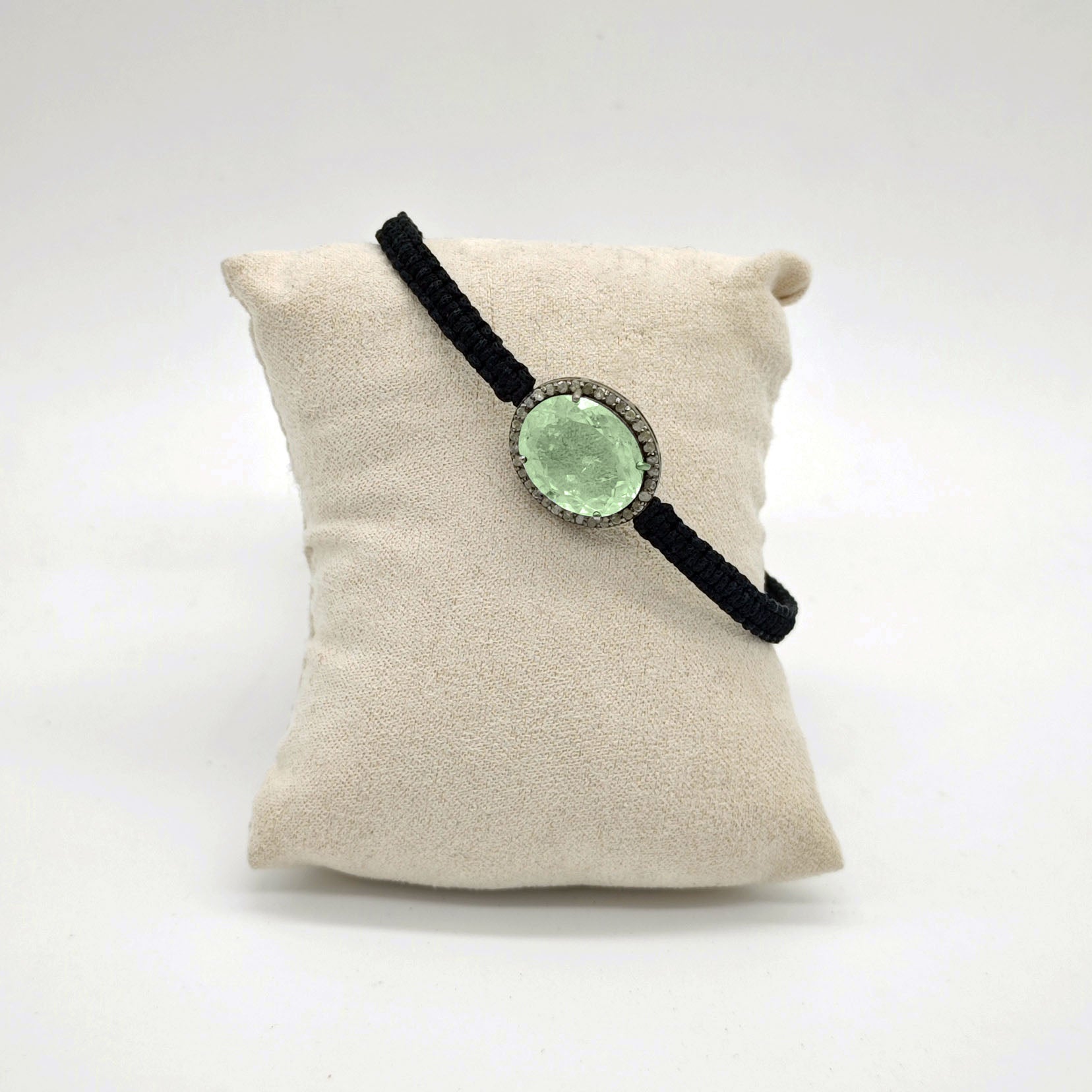 PULSERA AGUAMARINA Y DIAMANTES MACRAMÉ