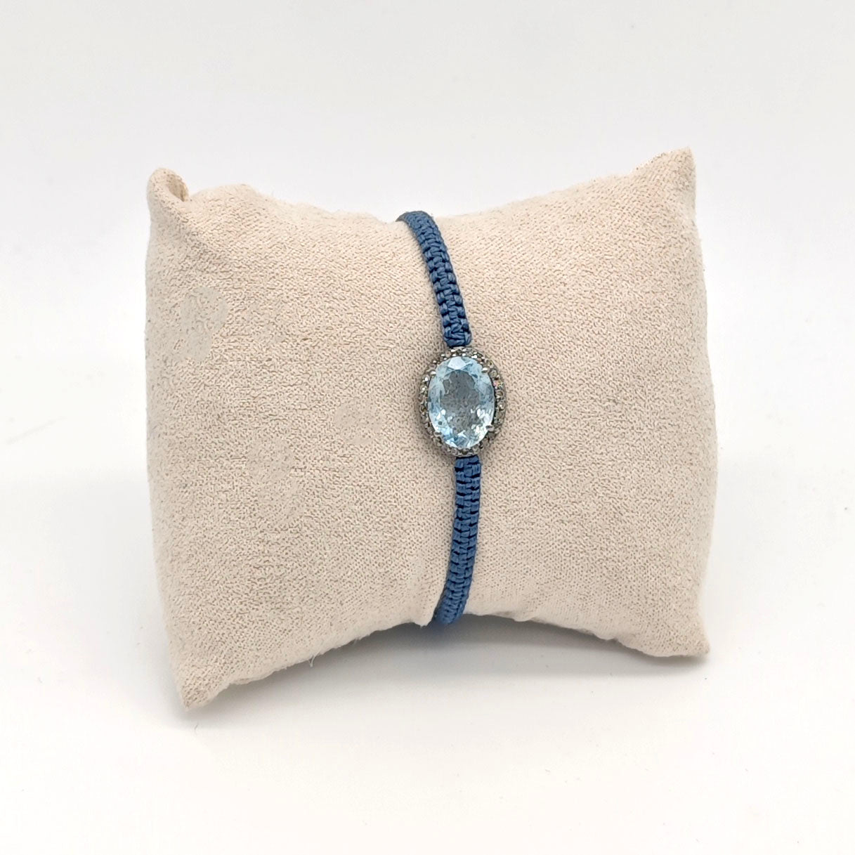 PULSERA AGUAMARINA Y DIAMANTES MACRAMÉ