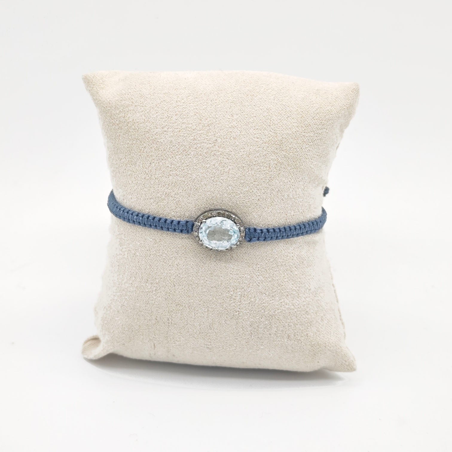 PULSERA AGUAMARINA Y DIAMANTES MACRAMÉ